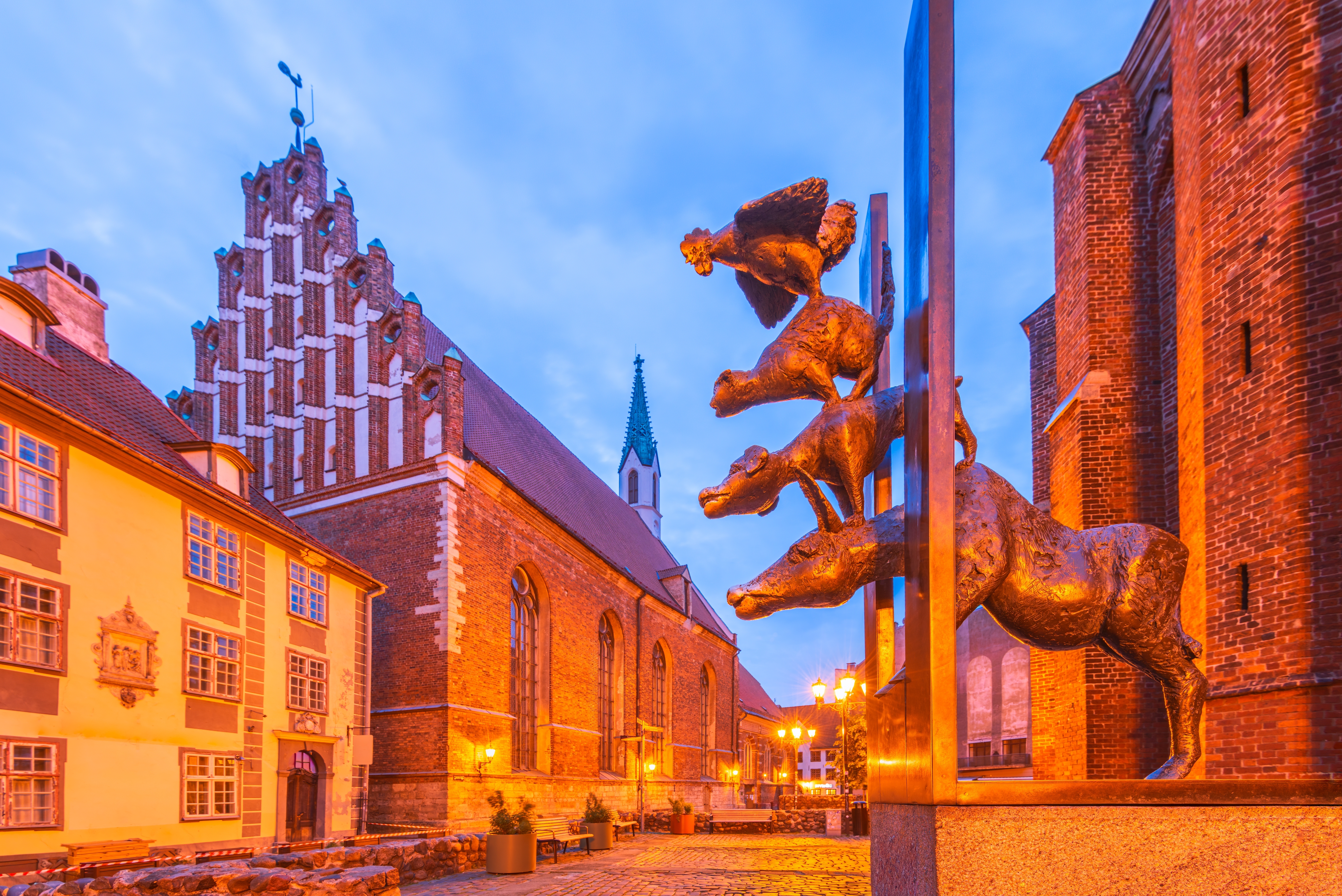 Bremen Town Musician. Photo: cgst26 / Shutterstock.com