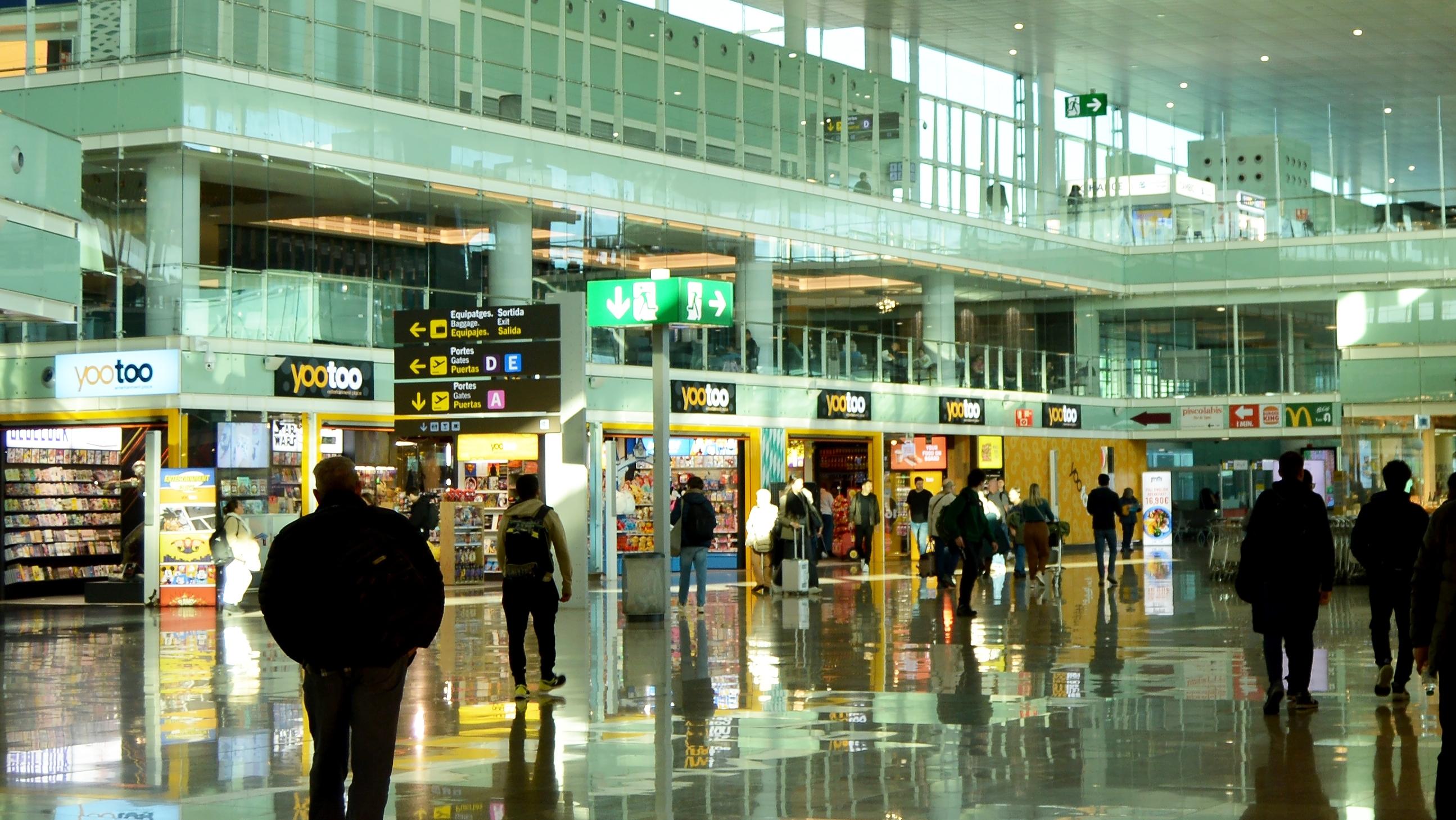 El Prat Airport. Photo: joserpizarro / Shutterstock.com