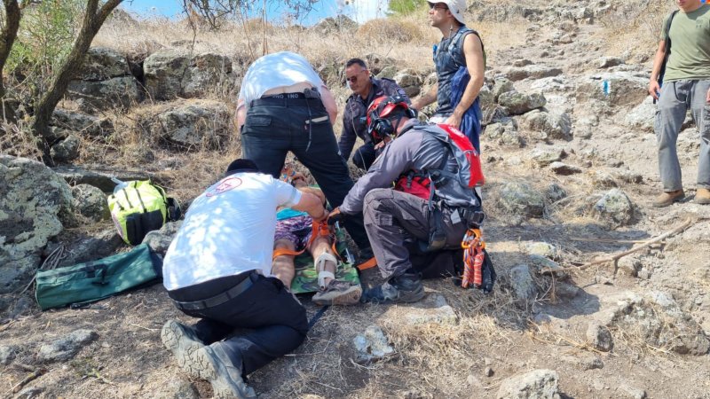חילוץ המטייל (צילום: חן סטפמן, כב"ה) חילוץ המטייל (צילום: חן סטפמן, כב"ה)