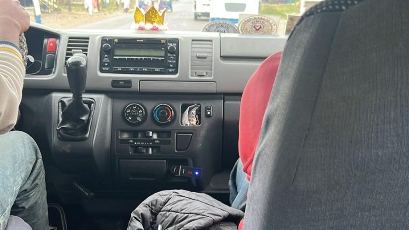 בני הזוג ברכב בעת החילוץ בני הזוג ברכב בעת החילוץ