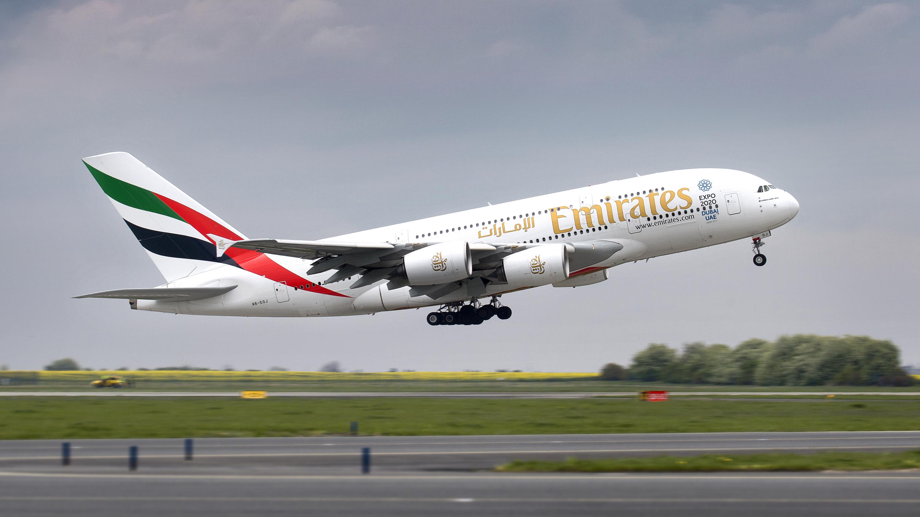 מטוס EMIRATES