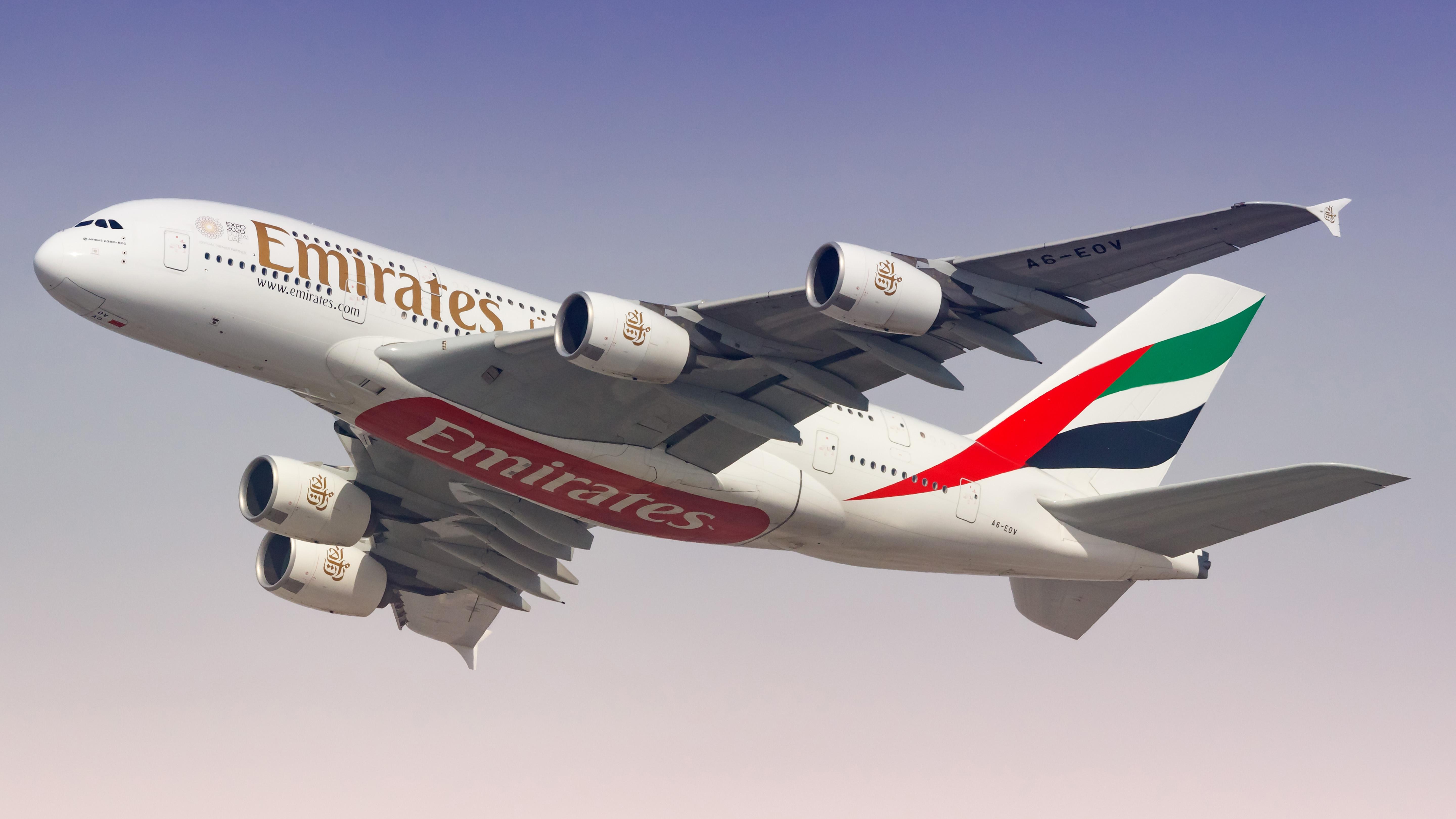 אמירייטס EMIRATES