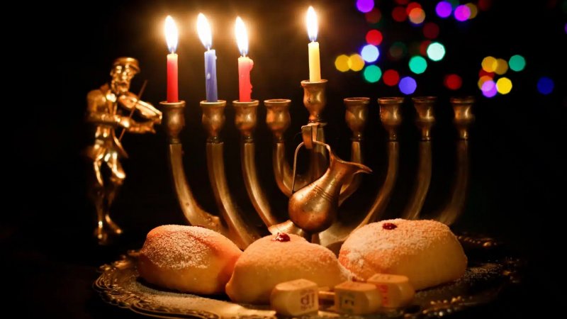 ספיישל סיור חנוכה בתל אביב. קרדיט: unsplash ספיישל סיור חנוכה בתל אביב. קרדיט: unsplash