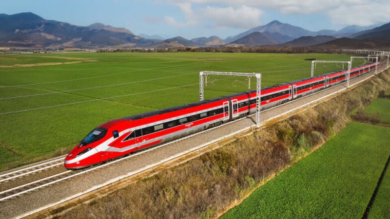 רכבת של TrenItalia רכבת של TrenItalia