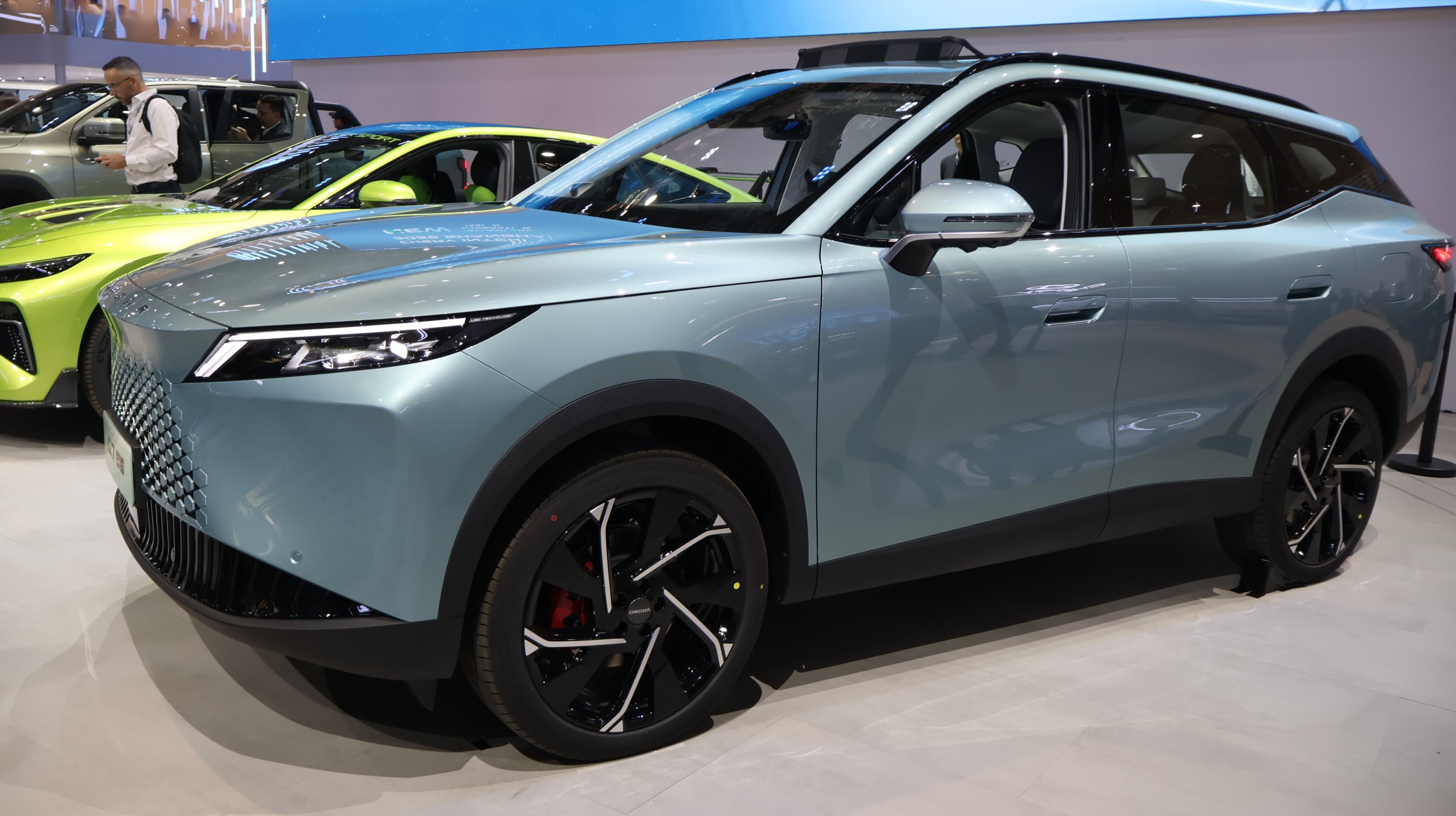 OMODA C7