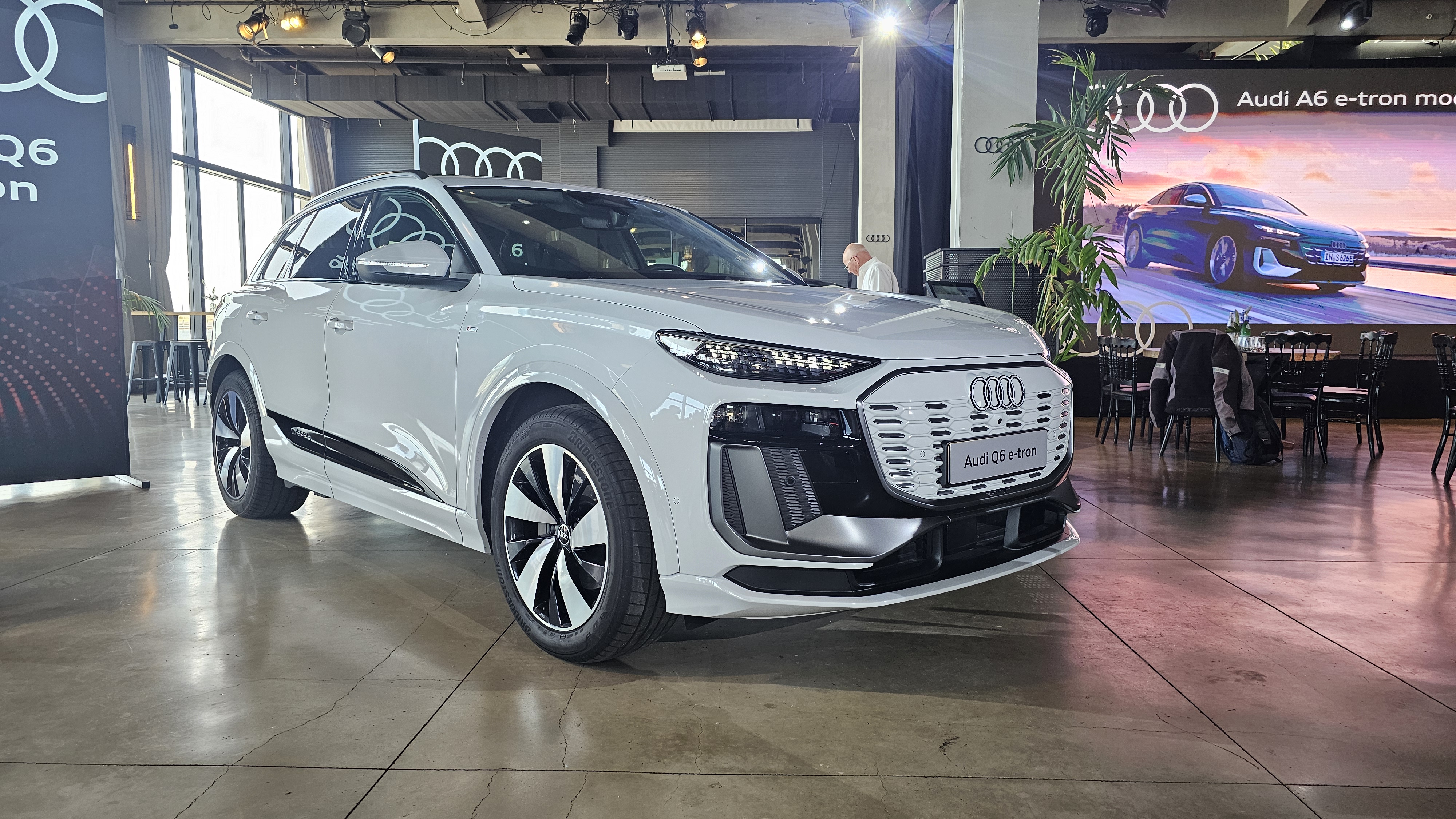 Audi Q6 e-tron. Фото: Ира Макейнко