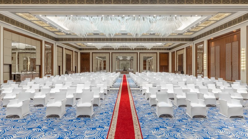 אולם כנסים במלון Hilton Dubai Al Habtoor City שבדובאי אולם כנסים במלון Hilton Dubai Al Habtoor City שבדובאי