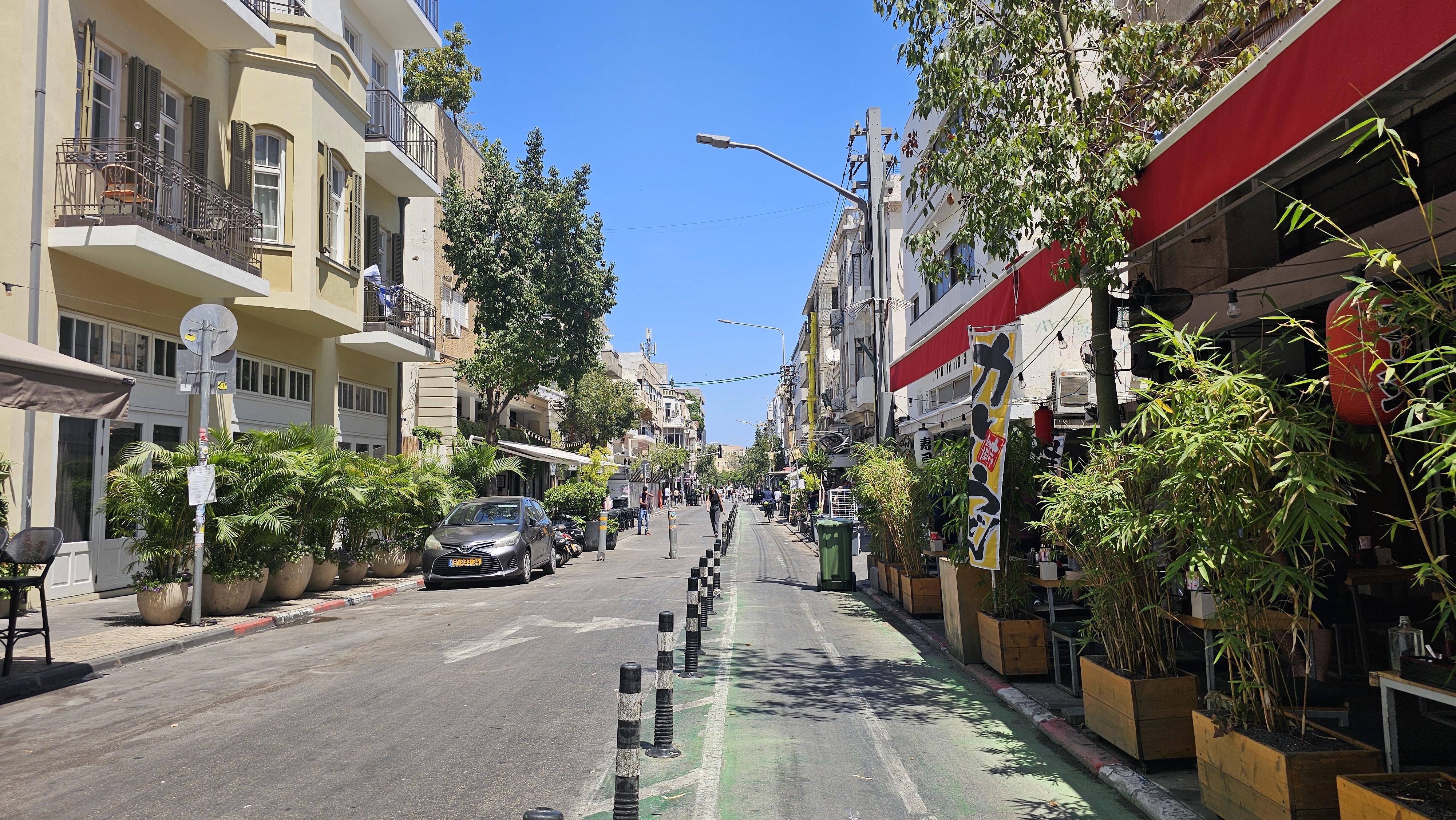 צעדים ספורים מהמלון