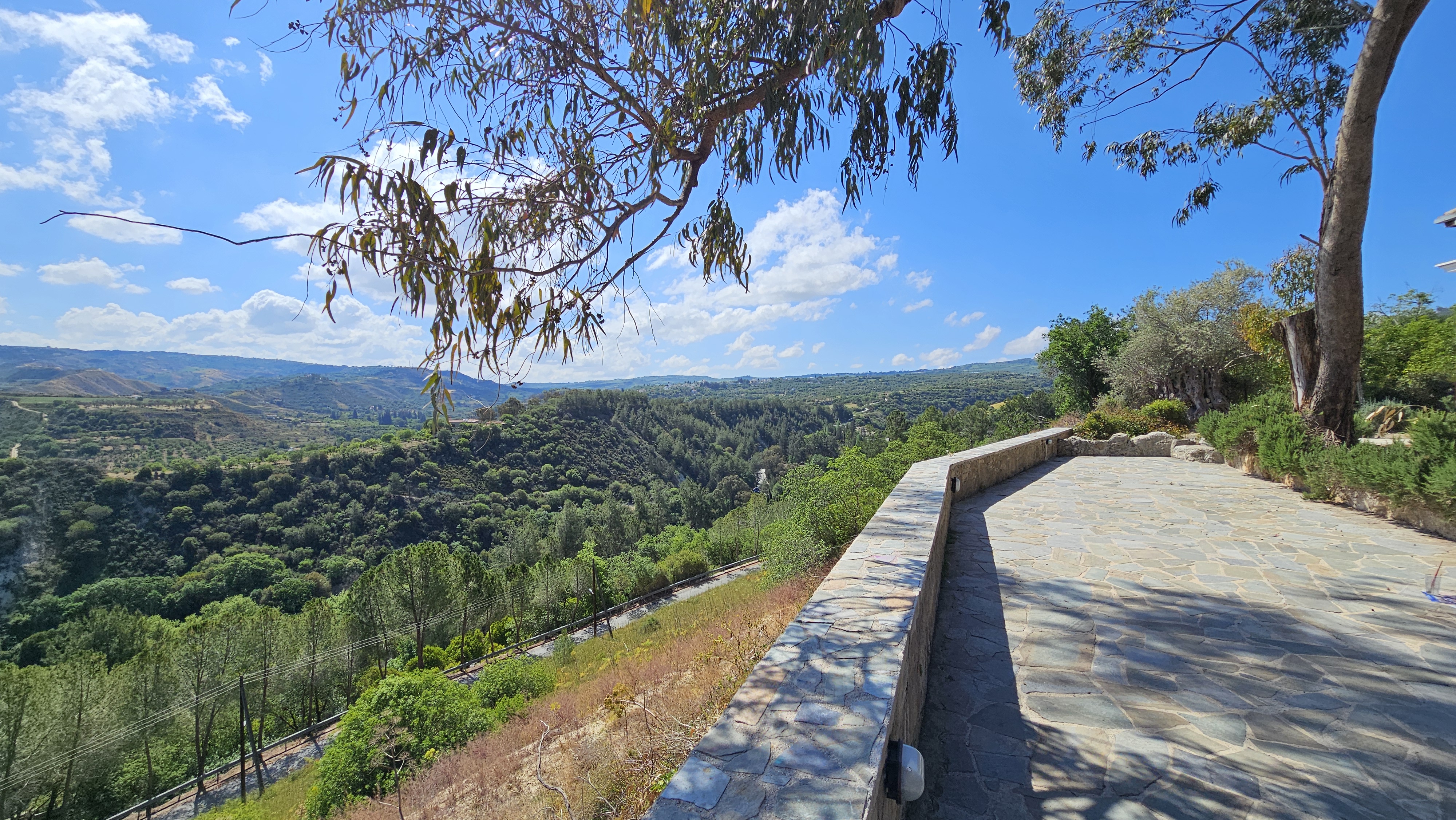Art studio on a hill at the village's edge. Photo: Ira Makiyenko
