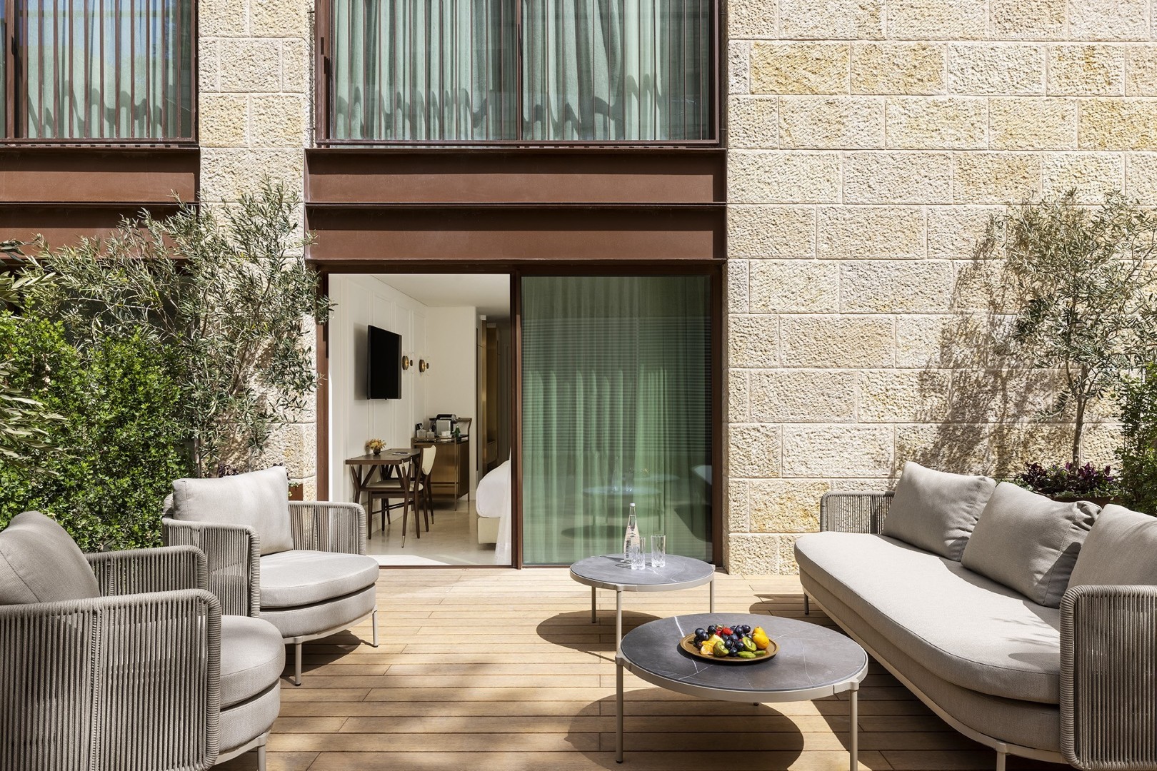 מלון תיאטרון ירושלים (צילום אסף פינצ'וק)