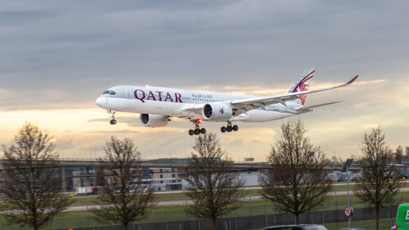 Qatar Airways A350 בלונדון הית׳רו