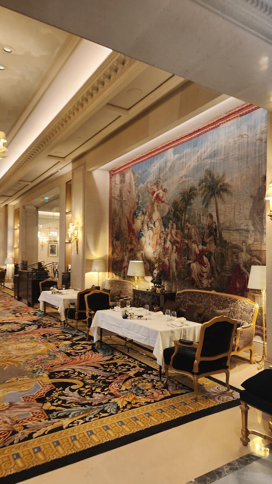 Four Seasons Hotel. Photo: Matan Hetzroni