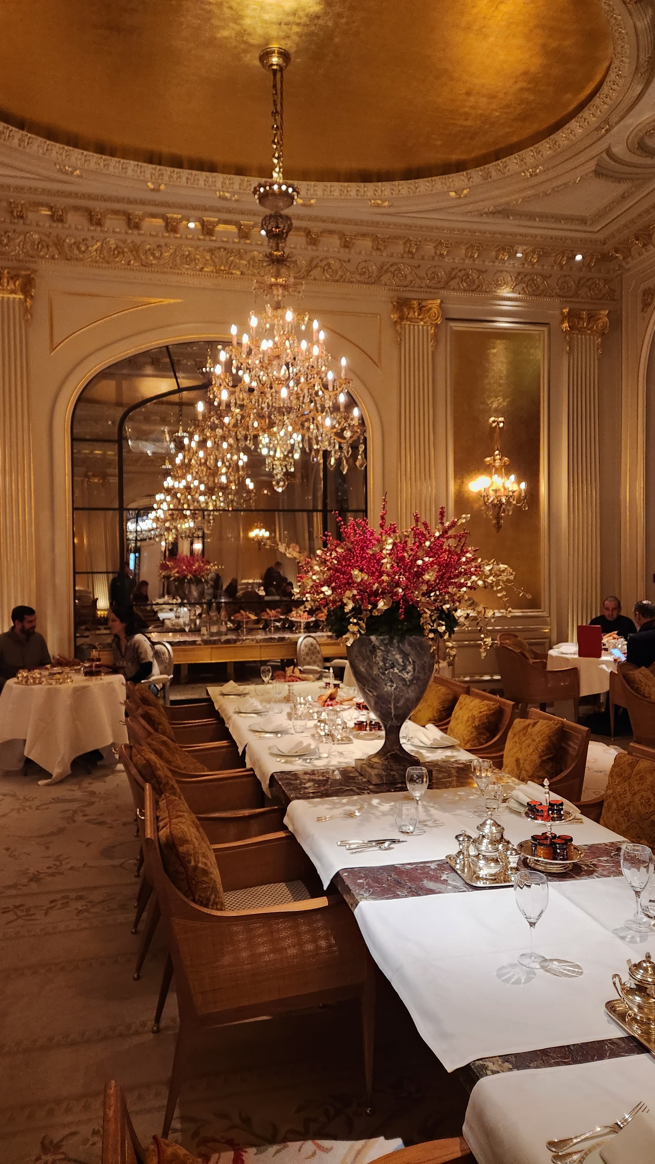 Plaza Athénée Hotel. Photo: Matan Hetzroni