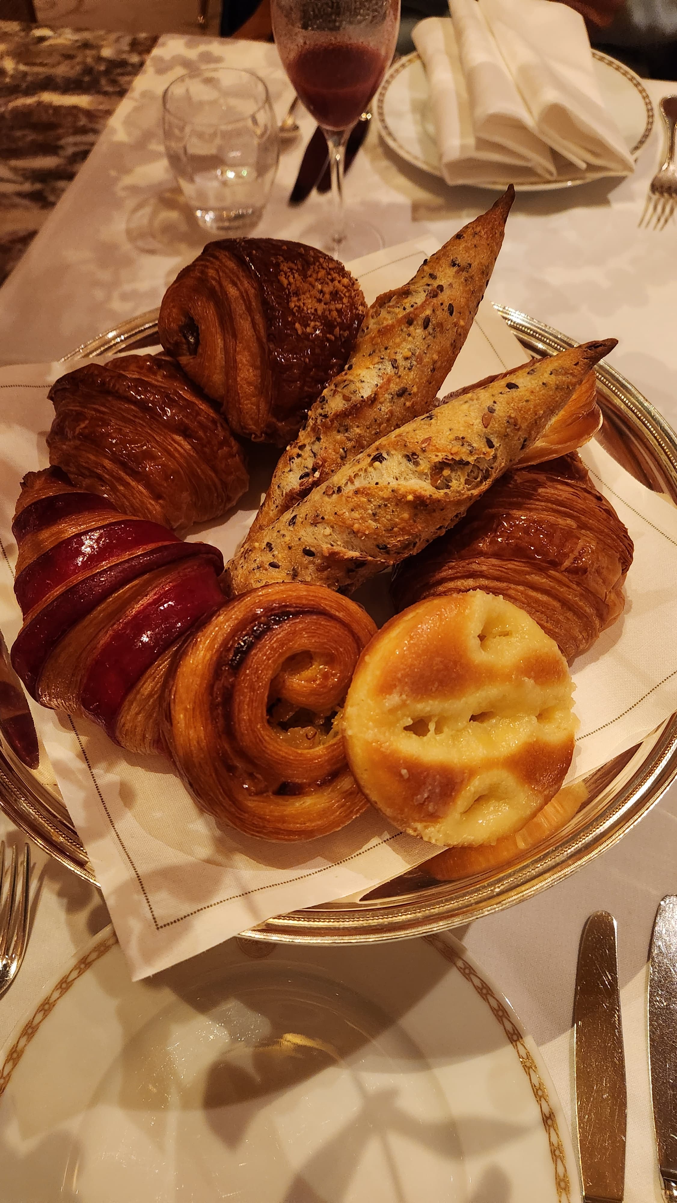 Plaza Athénée Hotel. Photo: Matan Hetzroni