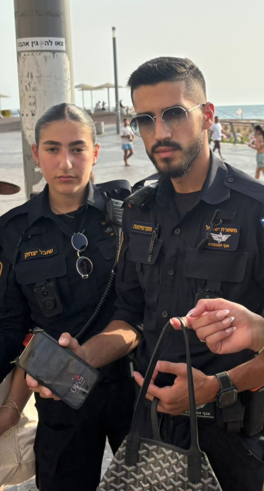 מעצר חשודים בגניבה בחופים. צילום: דוברות המשטרה