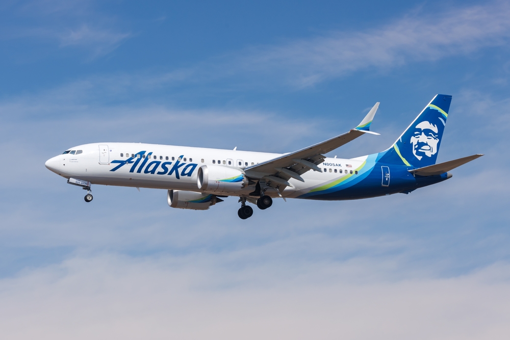 Alaska Airlines Boeing 737-8 MAX. Photo: Markus Mainka / Shutterstock