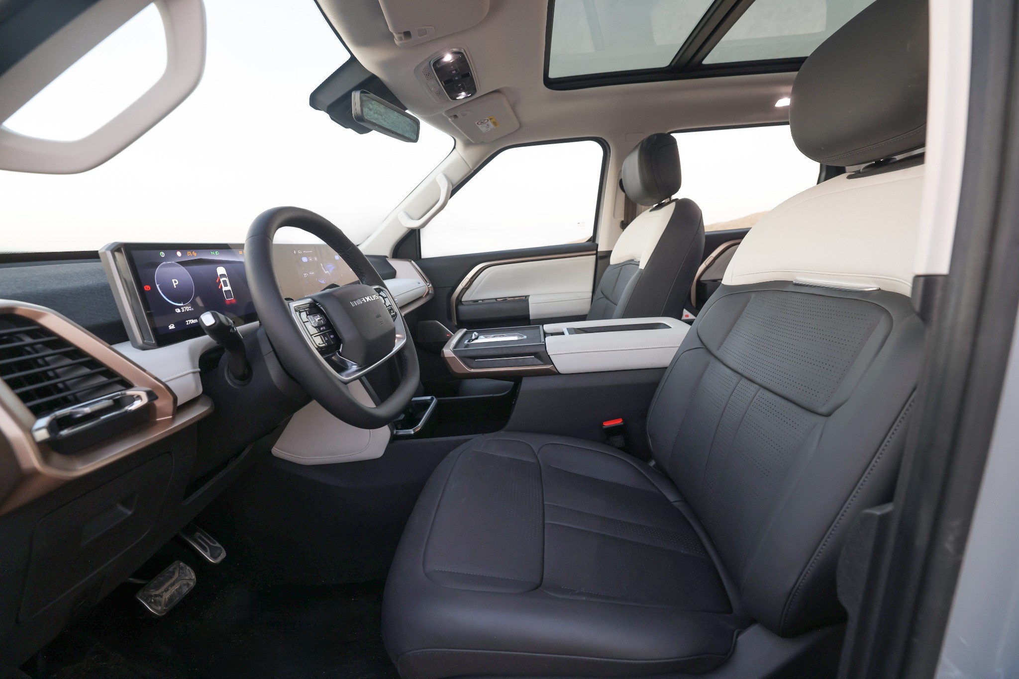 Maxus eTerron 9 מבפנים. צילום: יצרן