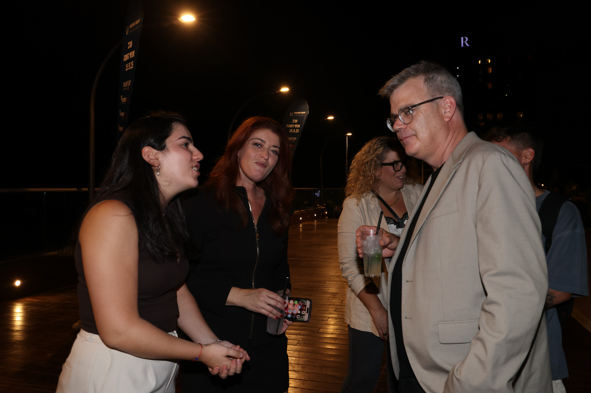 צילום: סיון פרג. מימין: עוז ברלוביץֿ נגה ניר נאמן ושירה 