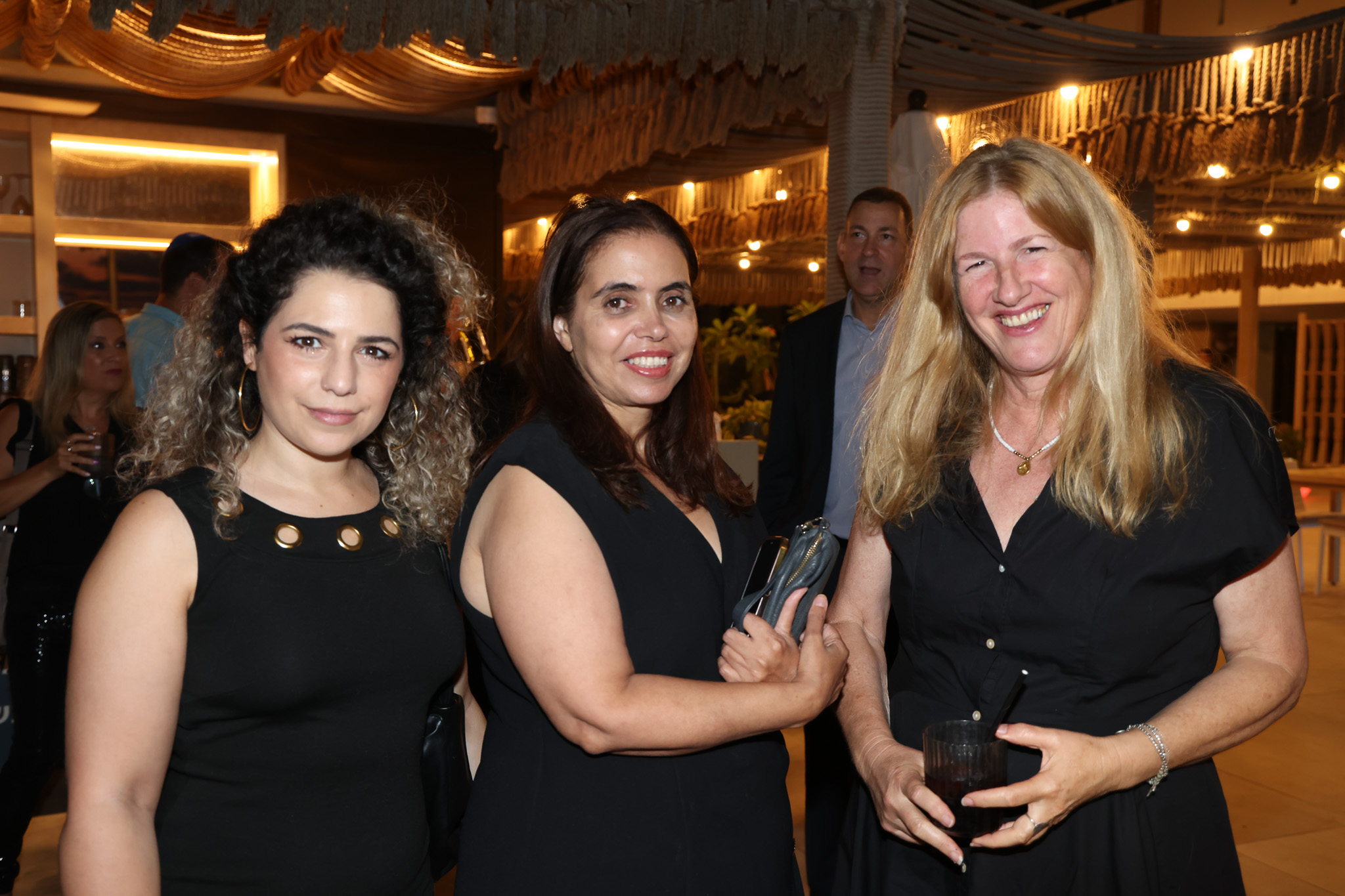 צילום: סיון פרג. מימין: ענת שיחוק דוברת משרד התיירות וצוות המשרד