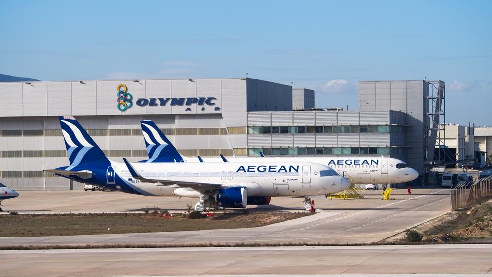 מטוסי Aegean בנמה״ת הבינלאומי של אתונה