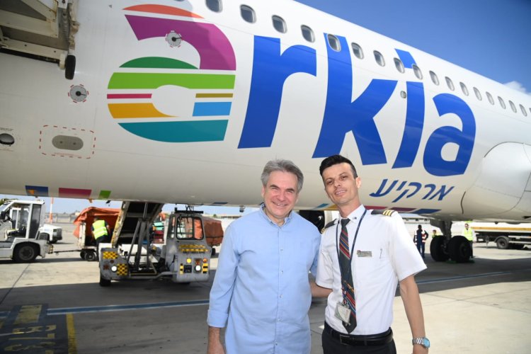 מימין: אביעד שוטס, מדריך ראשי ופרסר בארקיע עם אבי אדרי. צילום: יאיר שגיא