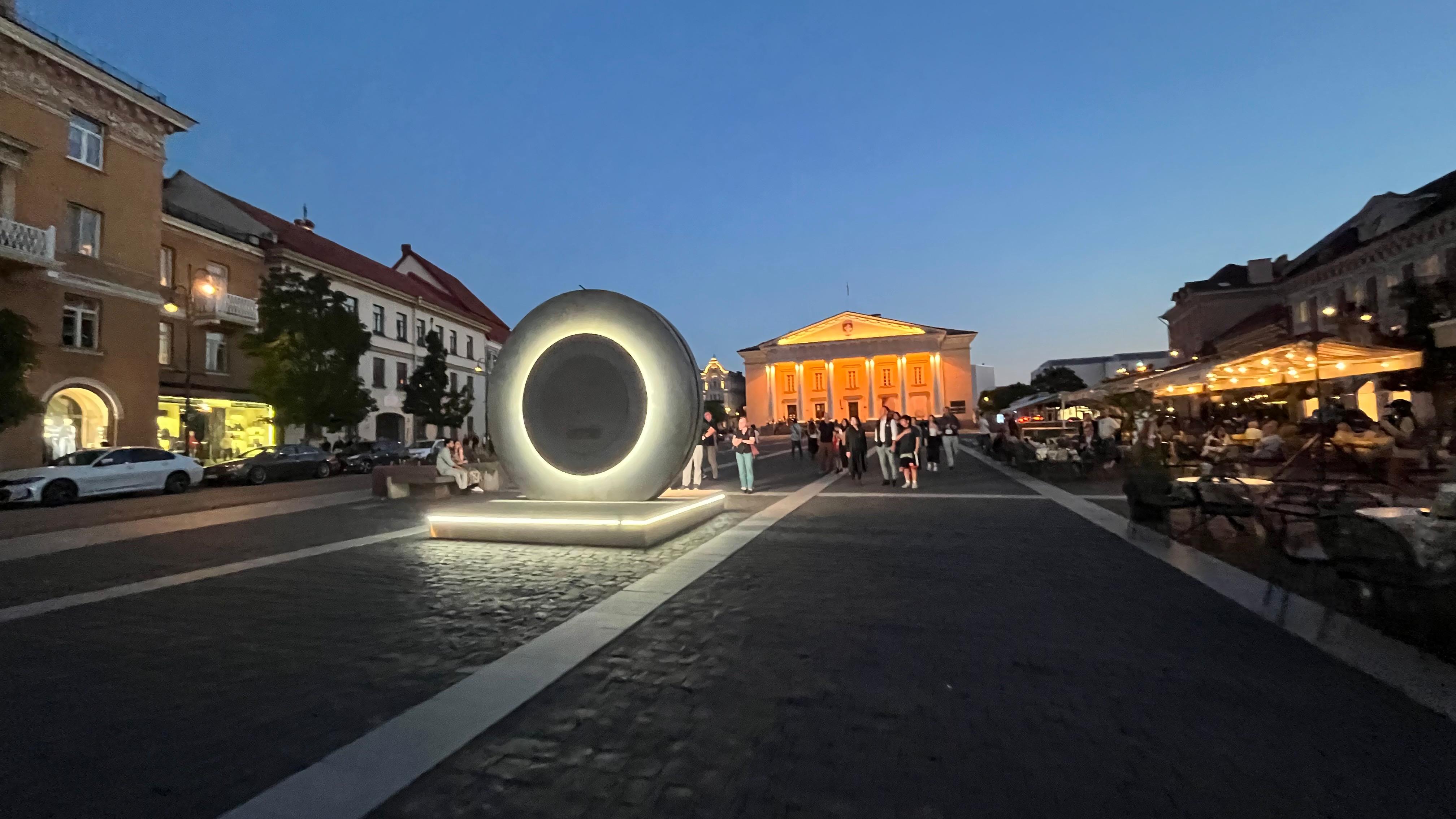 Vilnius Portal. Photo: Amit Cotler
