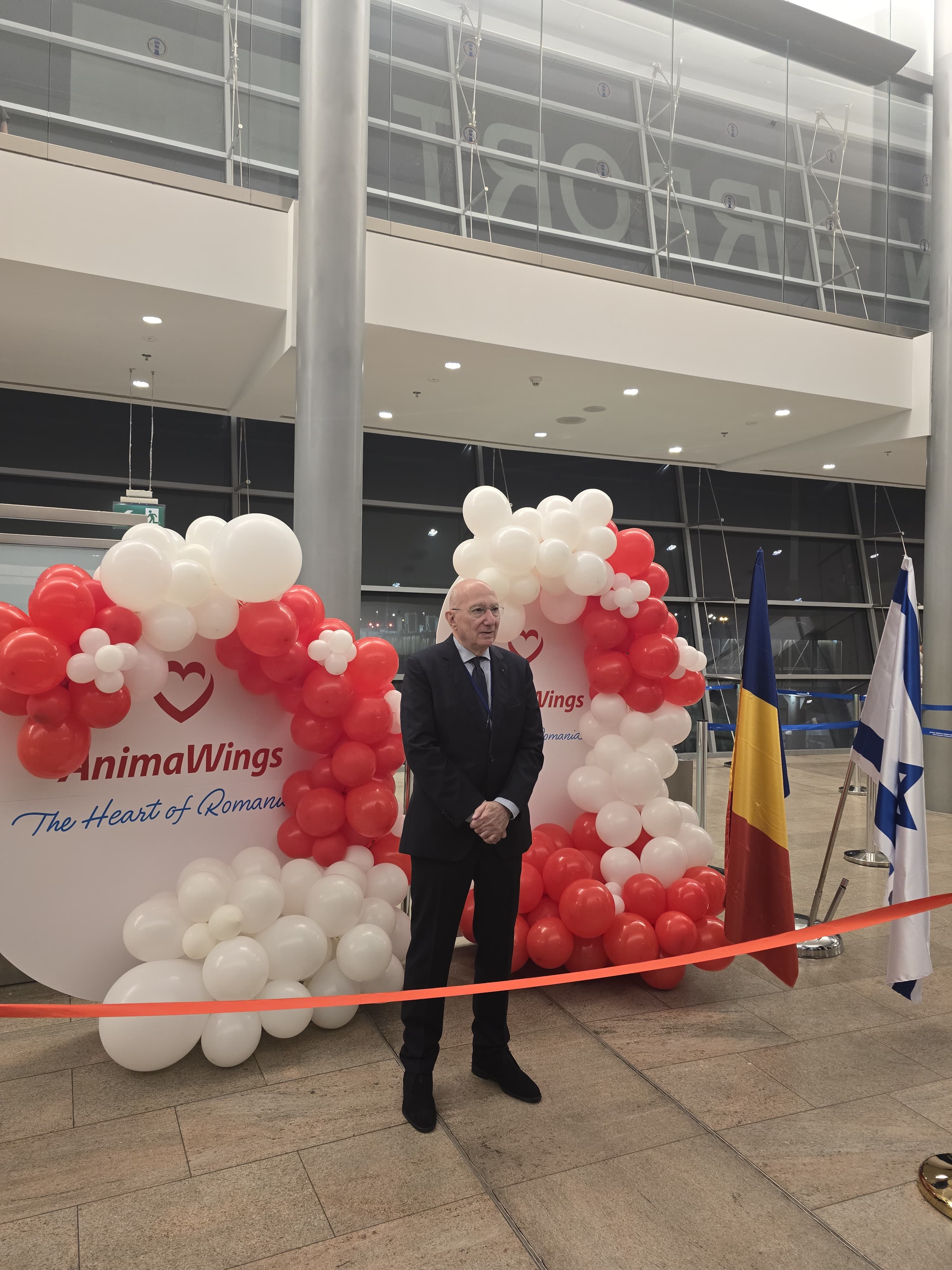 ד״ר ראדו יואניד, שגריר רומניה בישראל, בטקס החגיגי בנתב״ג. צילום: דודי רובינשטיין