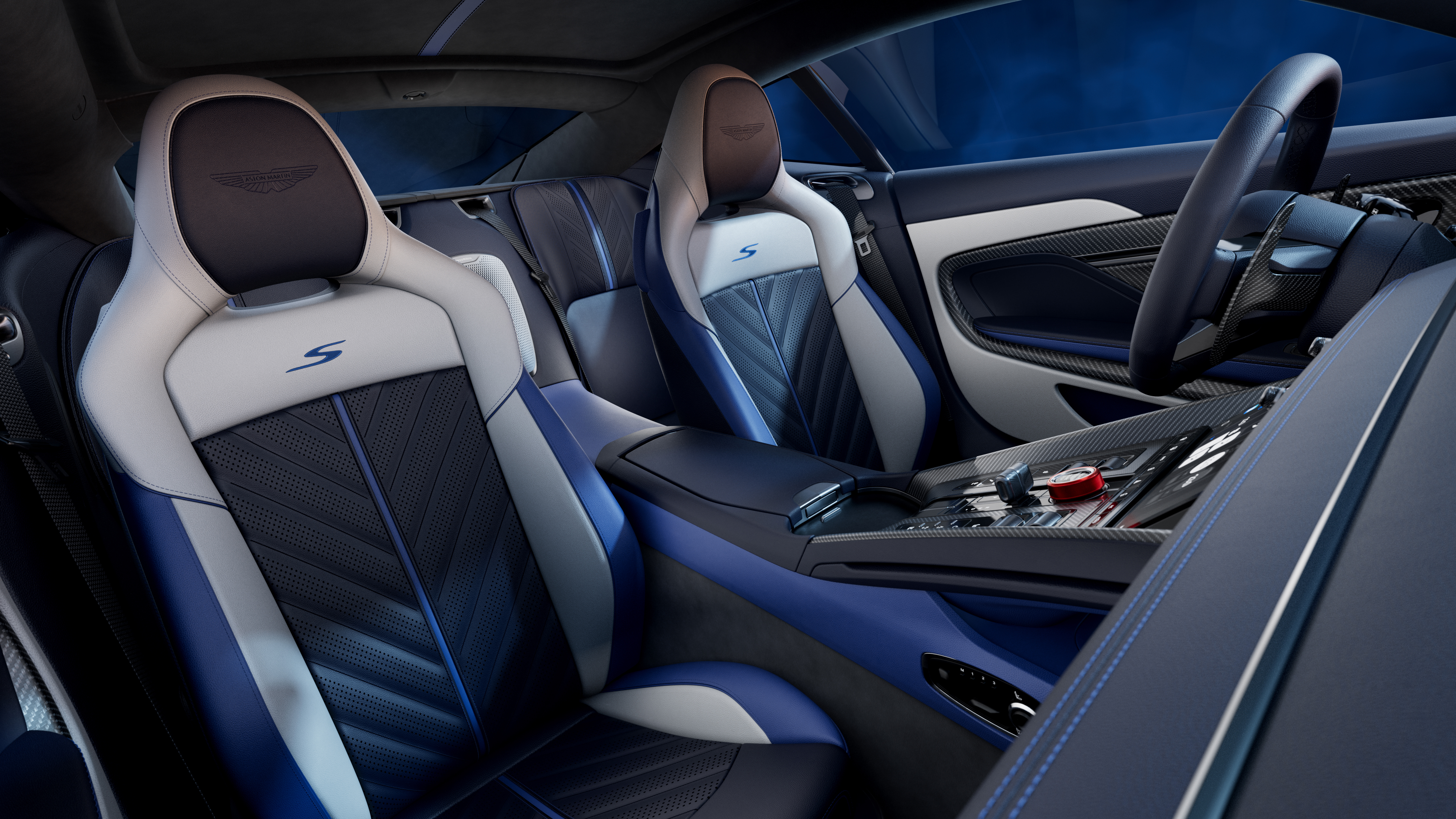 ASTON MARTIN DB12 S. צילום: יצרן