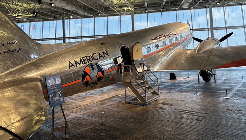 מטוס העבר שהיווה השראה לעיצוב החדש. צילום: AMERICAN AIRLINES