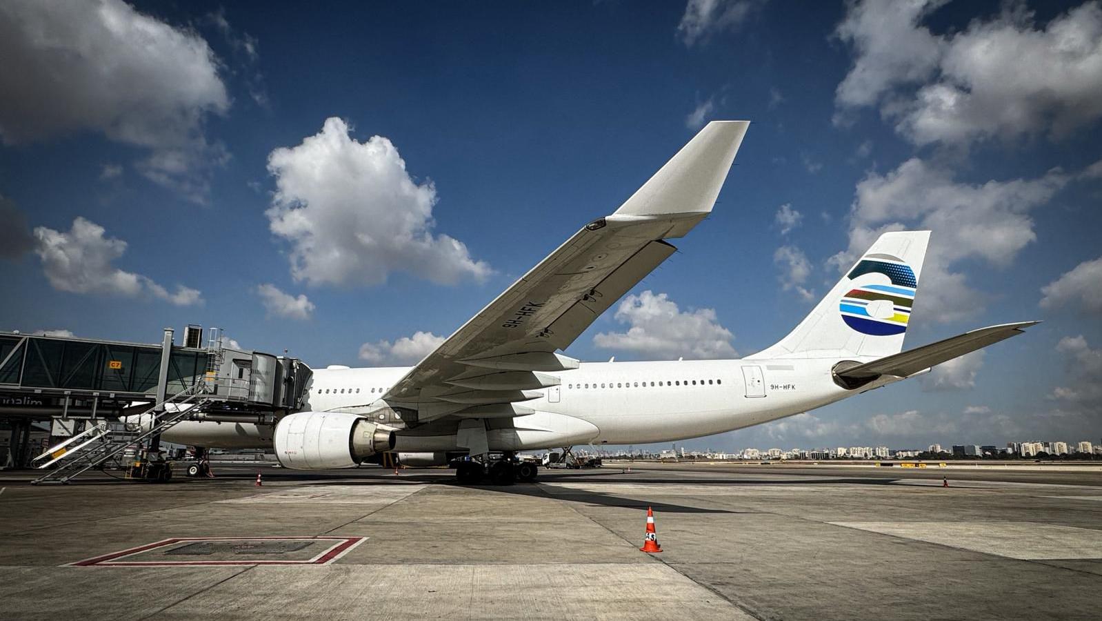 מטוס Airbus A330 החדש של ארקיע בנתב״ג