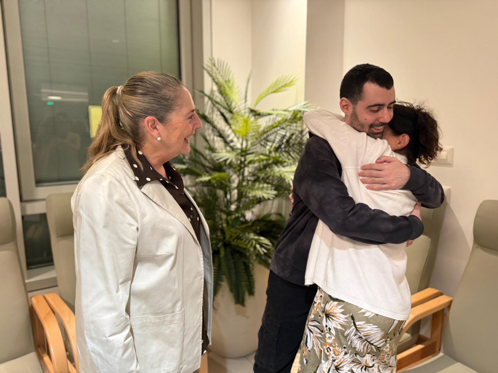 הנשיא ורעייתו נפגשו עם שורדי השבי. צילום: דוברות בית הנשיא