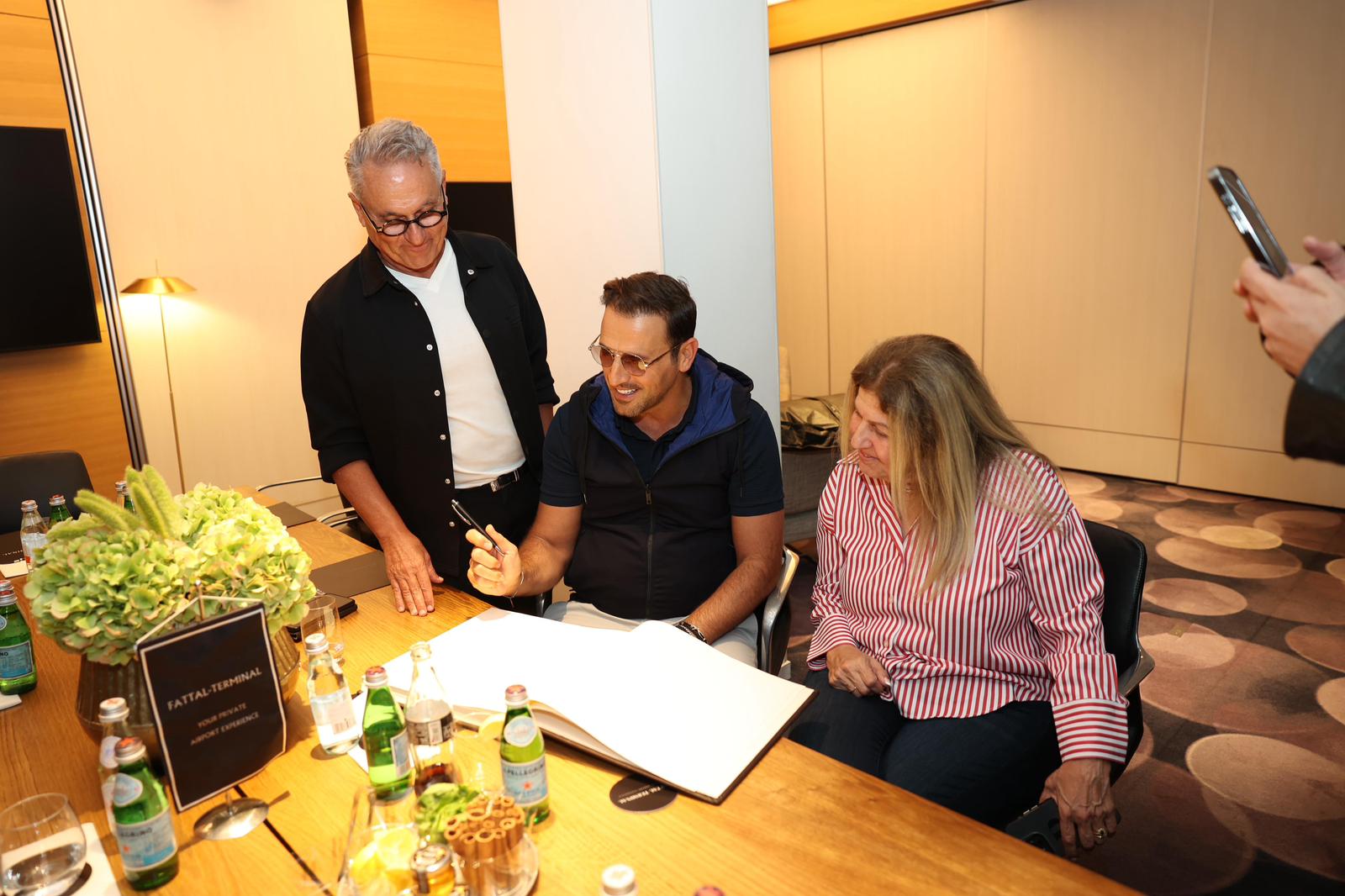 רחל בן דוד, ניקוס ורטיס ואבי שמש. צילום: אור גפן, יחצ
