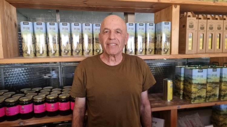 פרץ אלבז, בעלי בית בד היהודי היחיד באזור. צילום: ספיר פרץ