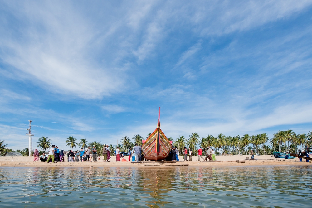 Pattani/ Shutterstock