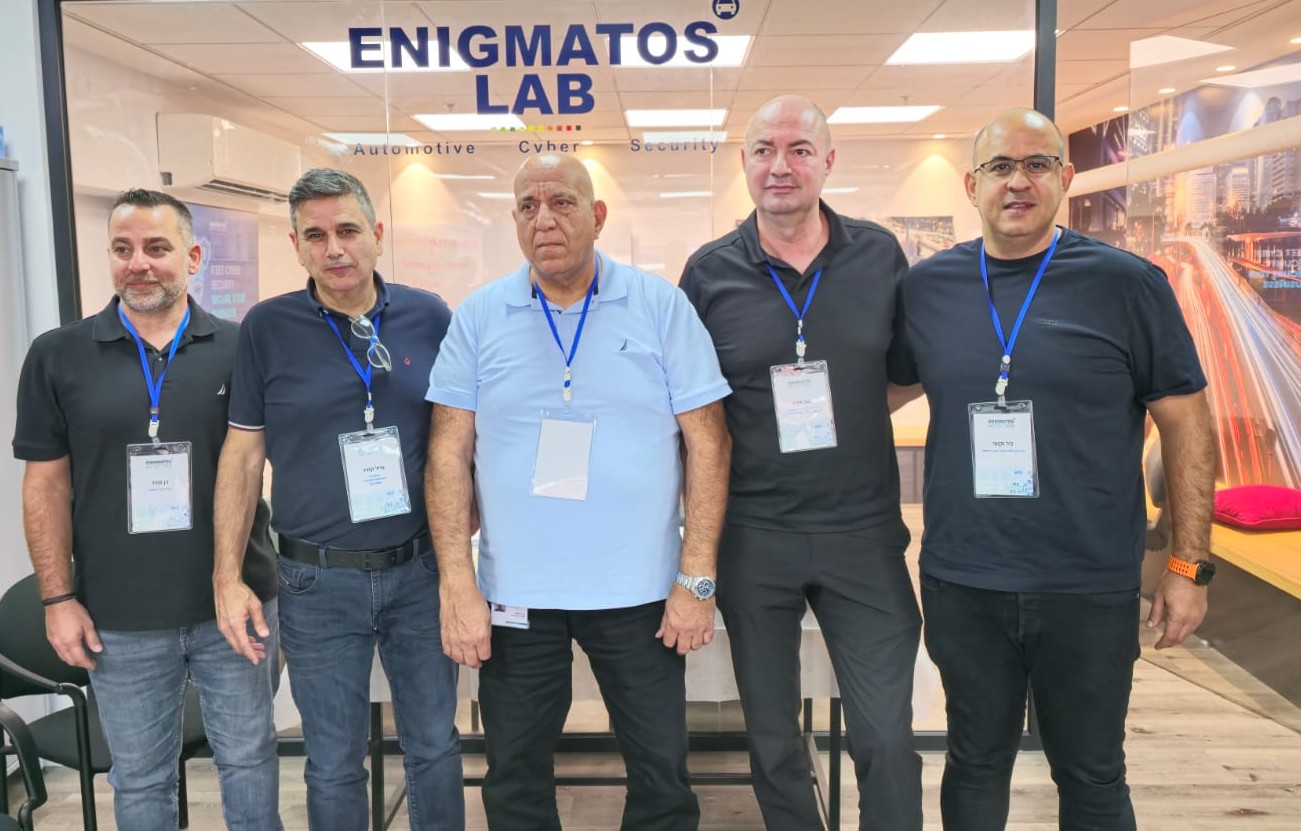 ניר וקשי, יגאל אונה, שמעון סודאי, אייל קמיר ורן זמיר. צילום: יחצ בזק בינלאומי
