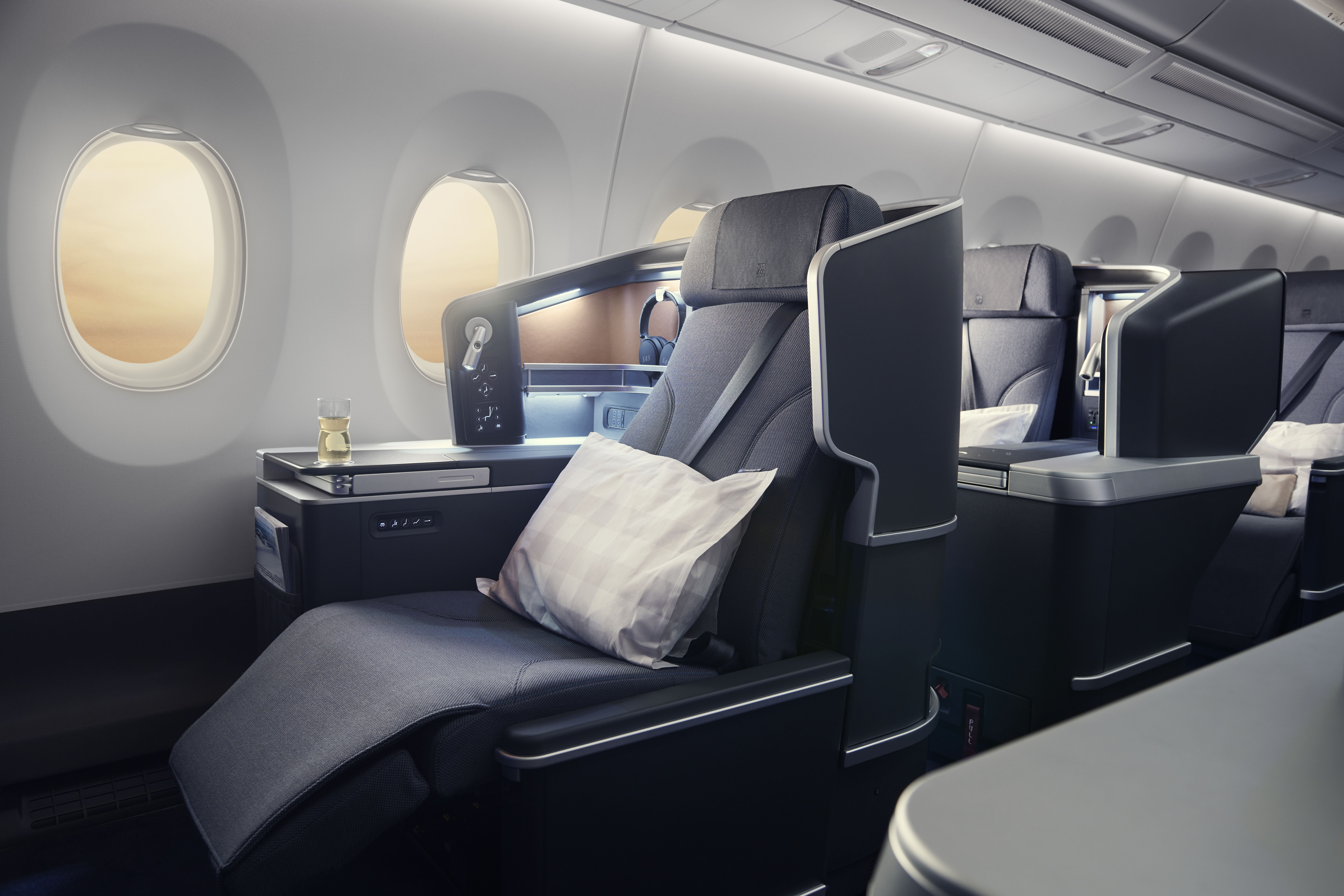 מחלקת העסקים במטוס A350 של SAS (צילום: SAS)