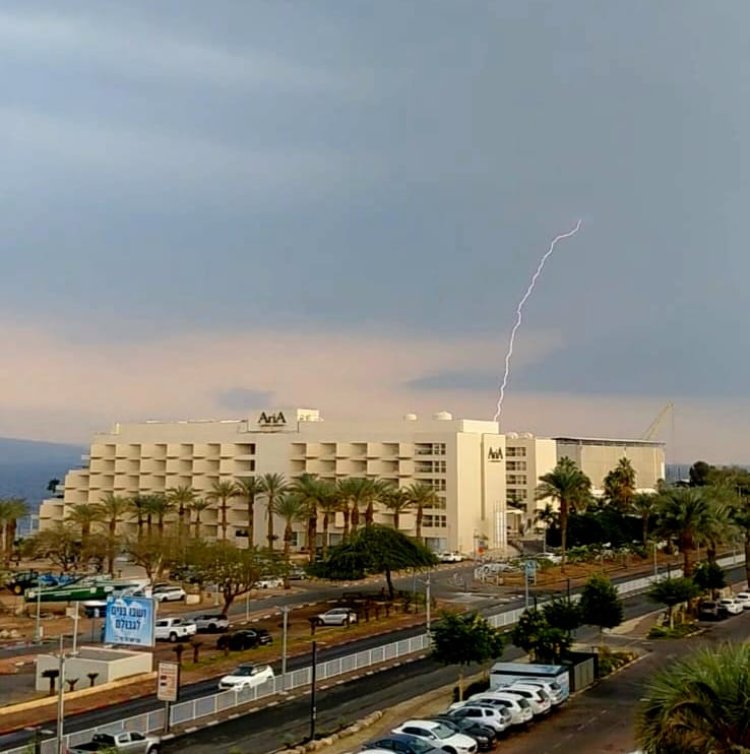 מופע ברקים. צילום: ספיר פרץ
