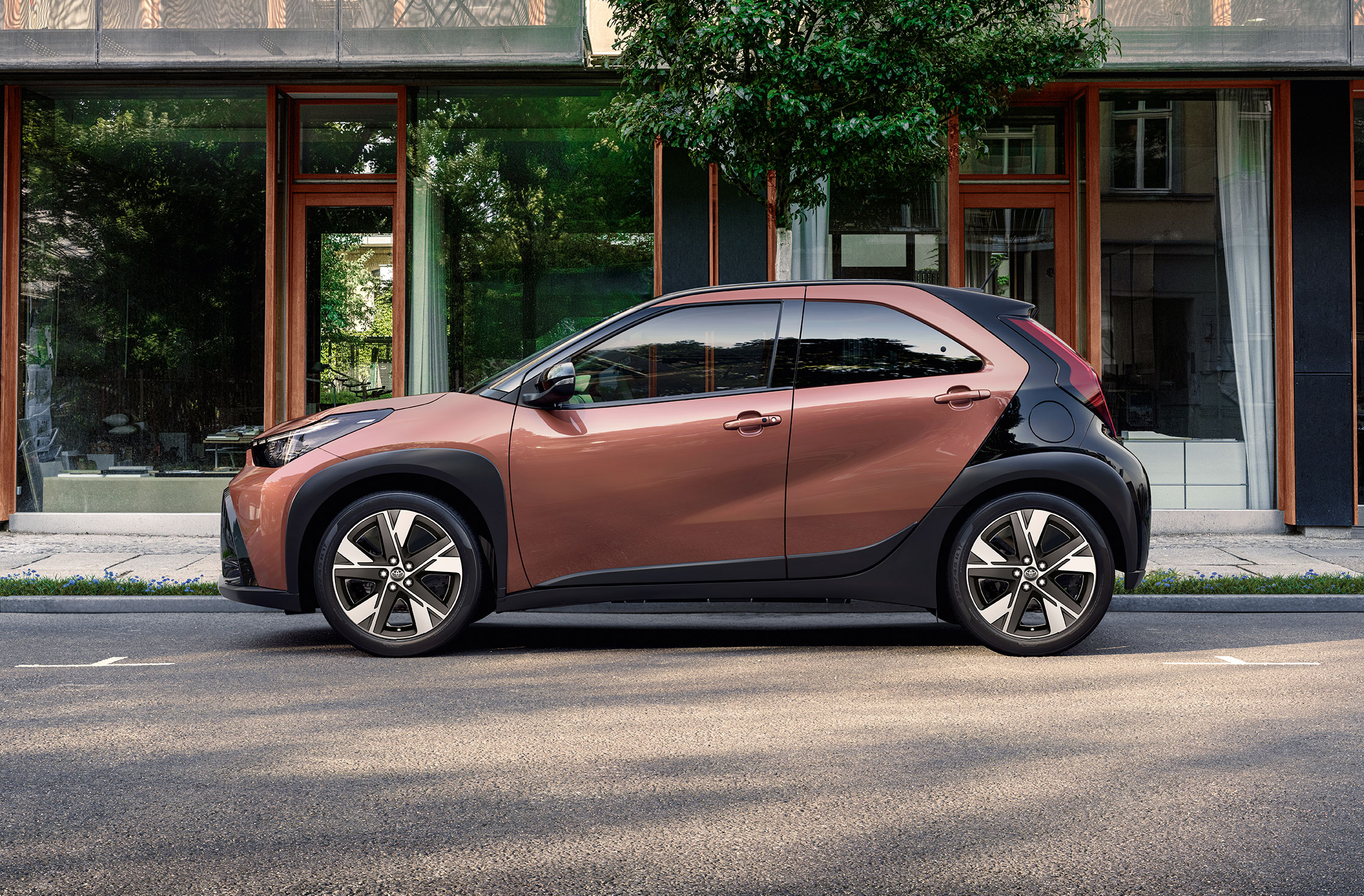 טויוטה AYGO X ההיברידי החדש. צילום: יצרן