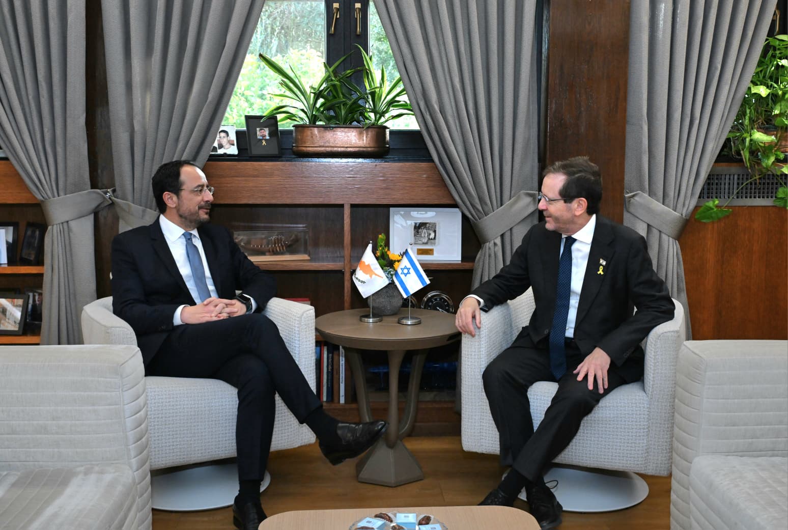 נשיא המדינה נפגש עם נשיא קפריסין ניקוס כריסטודולידיס. צילום: חיים צח/לעמ