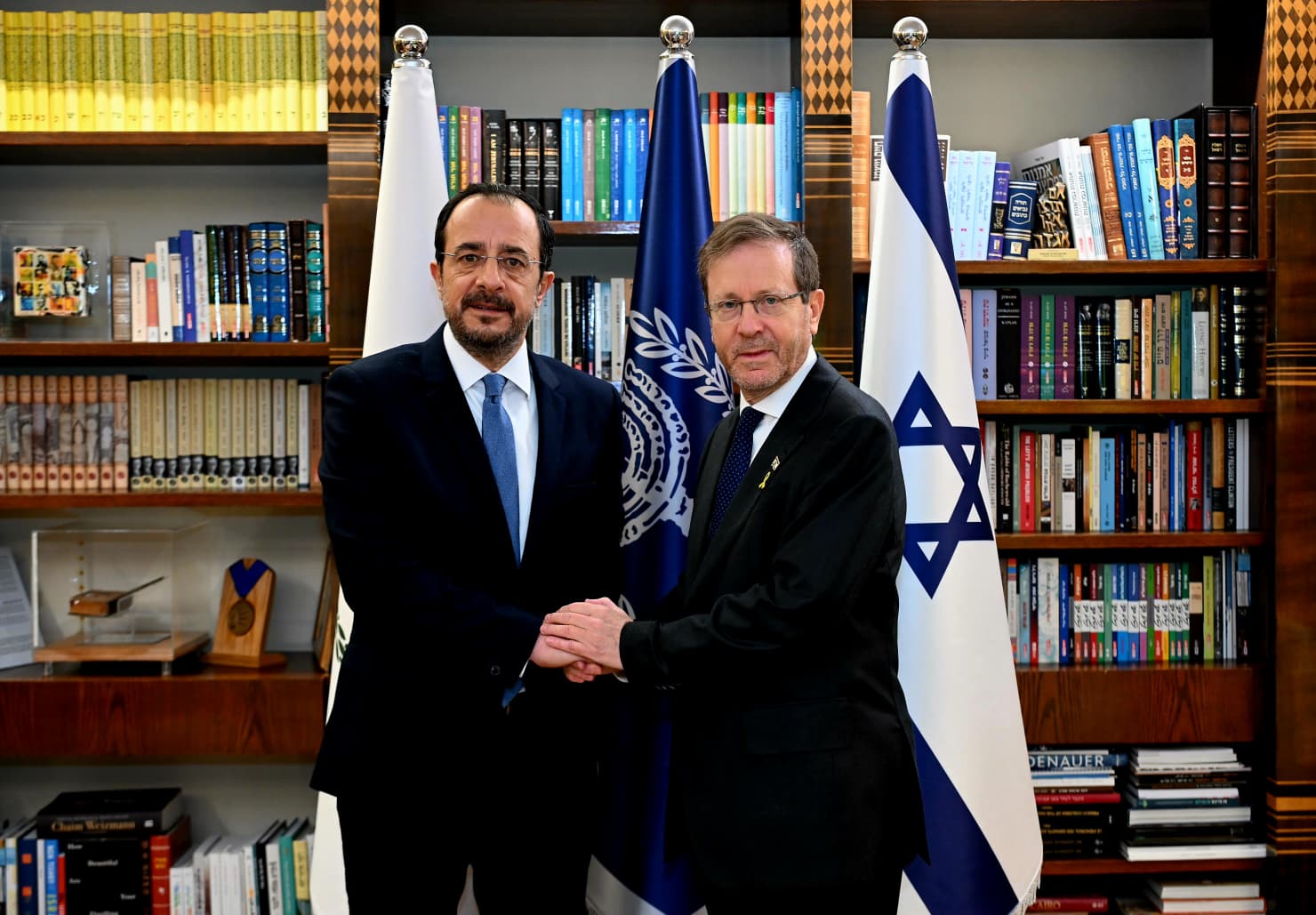 נשיא המדינה יצחק הרצוג נפגש עם נשיא קפריסין ניקוס כריסטודולידיס. צילום: חיים צח/לעמ