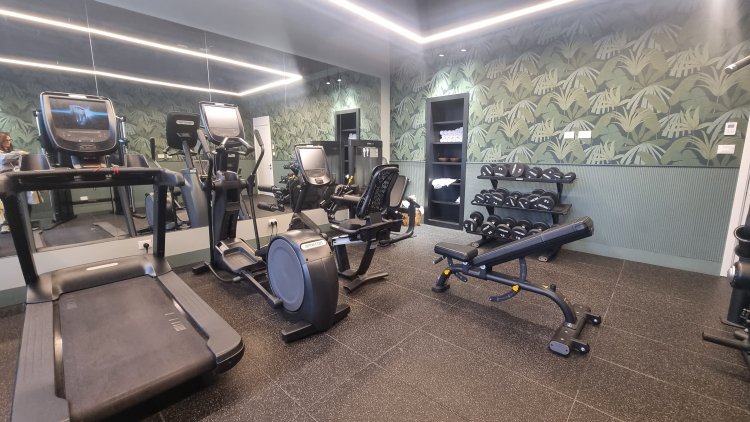 Intimate gym. Photo: Sapir Peretz