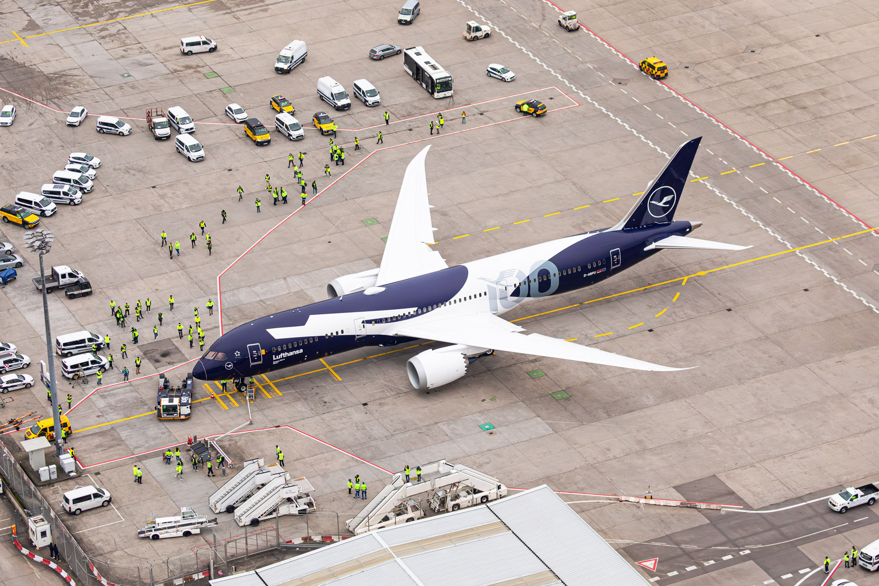 מטוס חגיגות מאה השנה. צילום: Lufthansa