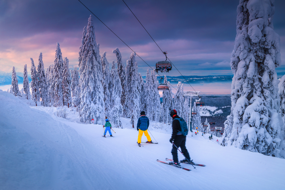 אתר סקי ב-Poiana Brasov רומניה. צילום: Shutterstock