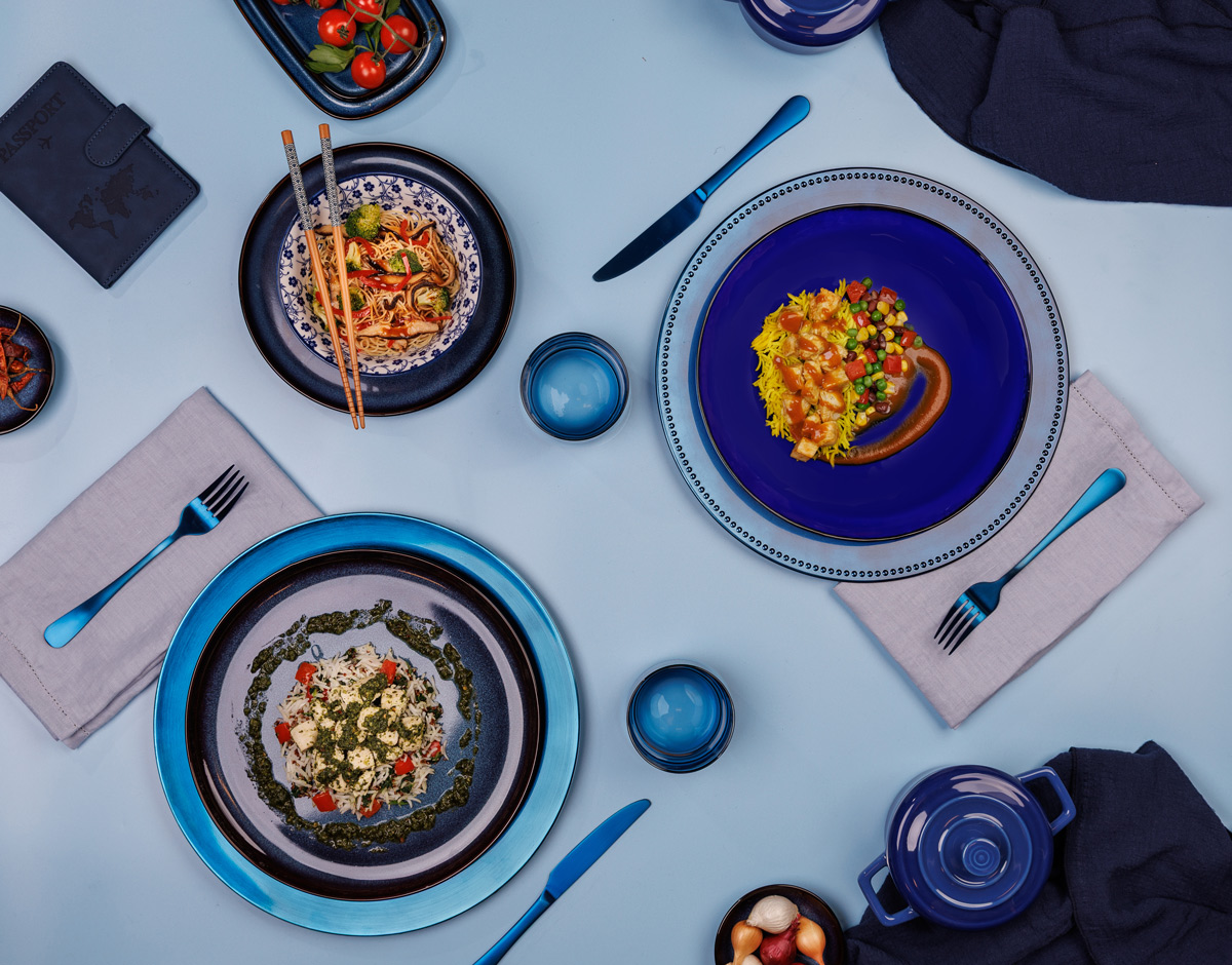 Chicken in chimichurri, vegetarian noodles and chicken in honey mustard sauce. Photo: American Airlines