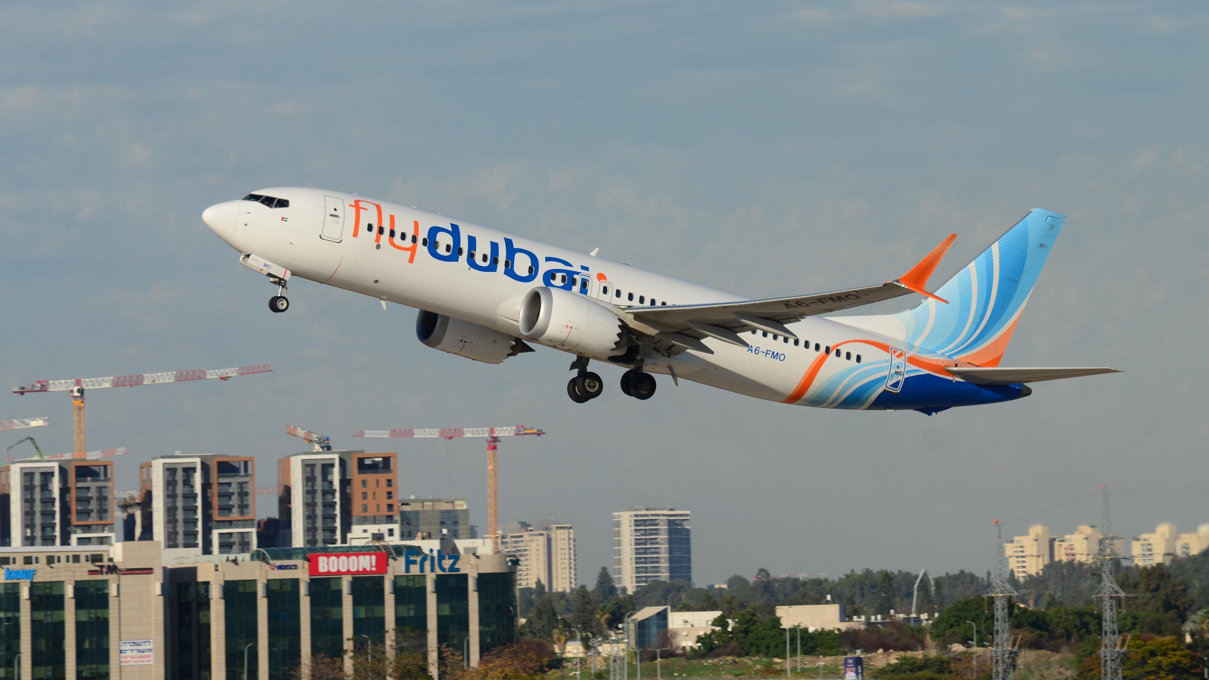 מטוס בואינג 737 של fly dubai