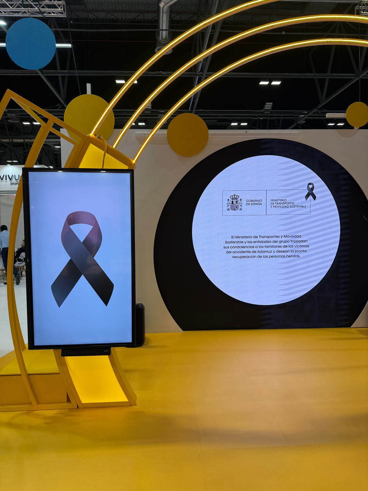 A black ribbon symbolizing mourning at the Spanish pavilion at the FITUR 2026 fair. Photo: PassportNews