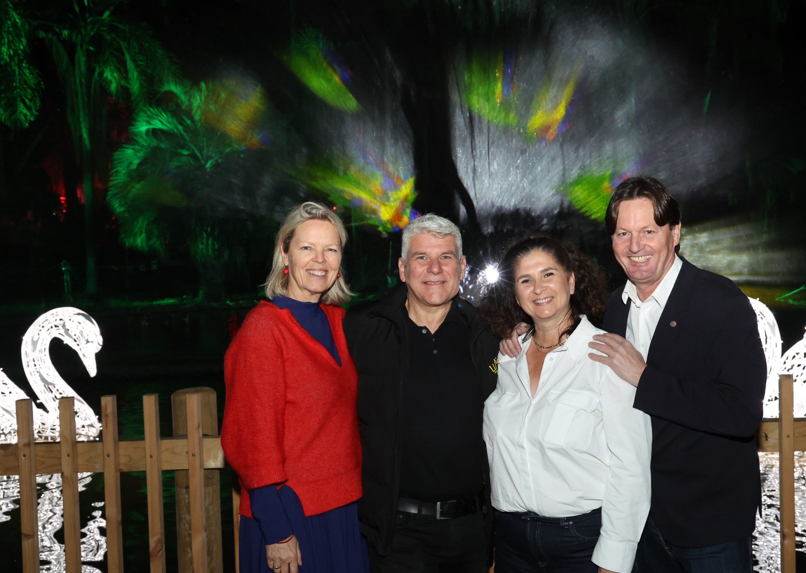 Клаус и Мари Марк, президент и владелец Mk illumination - рядом с Анaтой и Сиван Пeрг', Mk-illumination Israel. Фото: Mk illumination