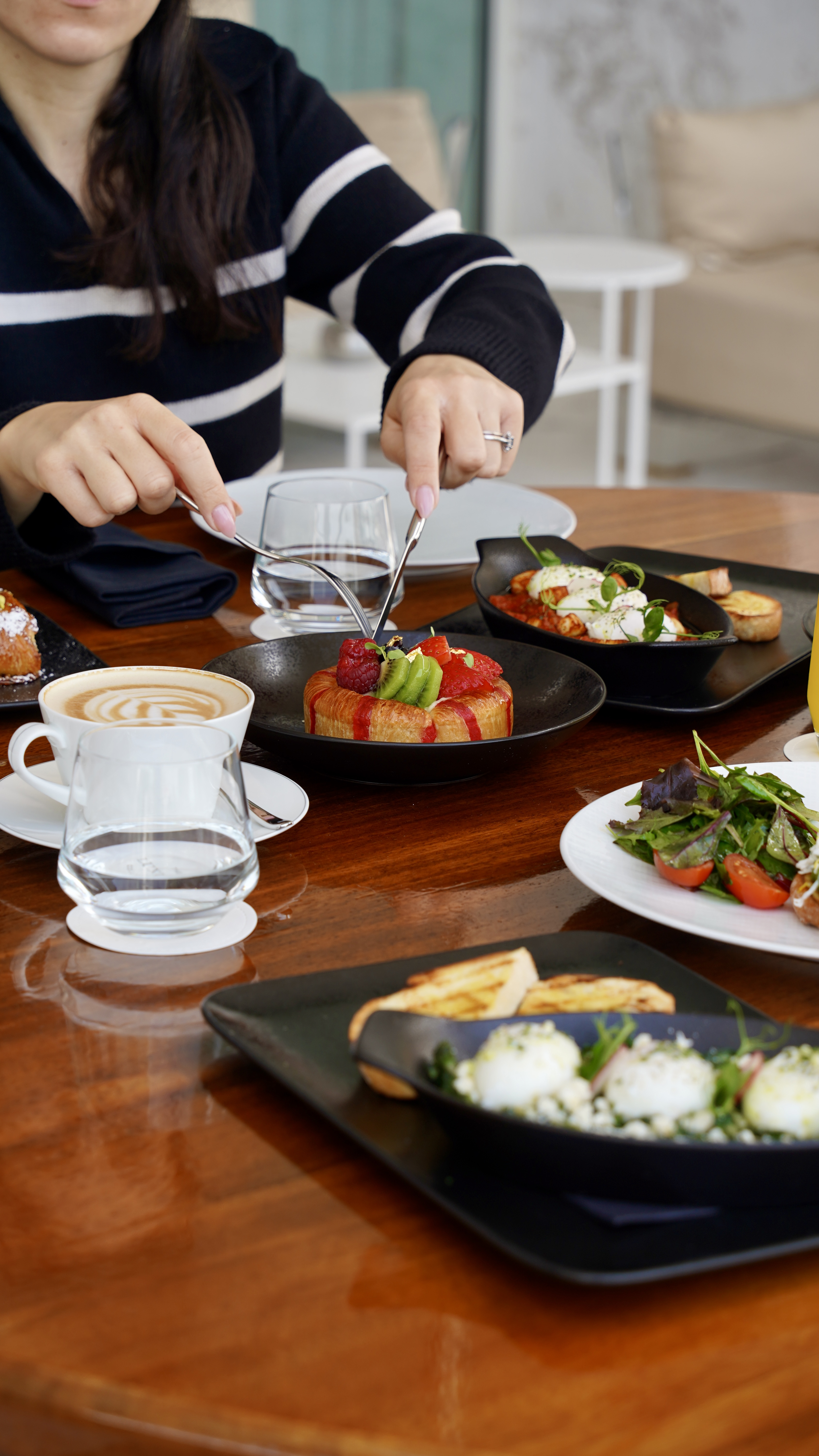 ארוחת הבוקר במסעדת The Gallery. צילום: Parklane Limassol