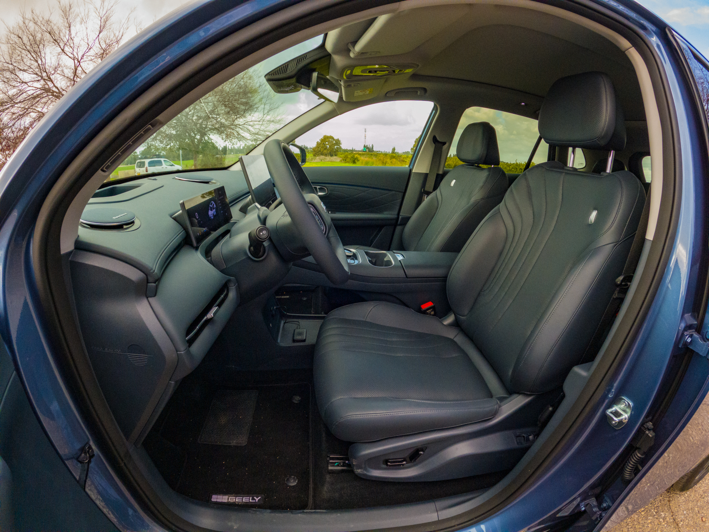 Geely StarRay EM-i. צילום: אירה מקיינקו