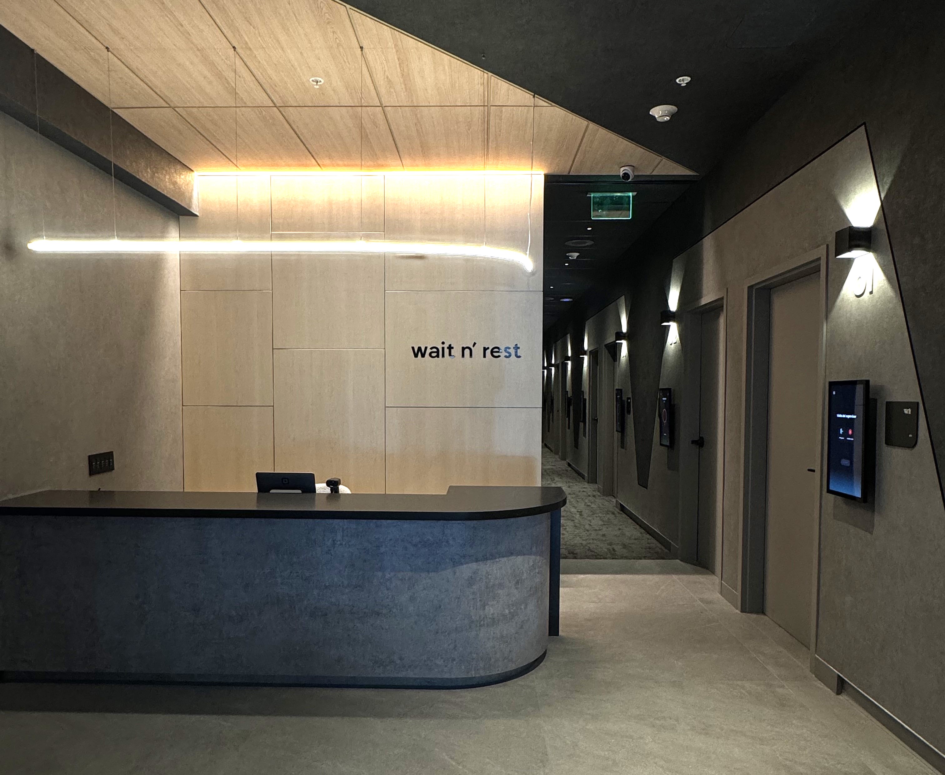 Photo: MIAMI AIRPORT - MIA